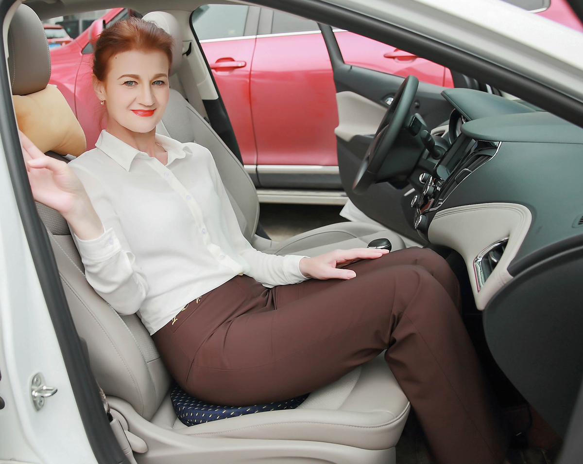SS-2710W 360° Wooden Swivel Seat Cushion – Special Small Size for Cars - Image 6