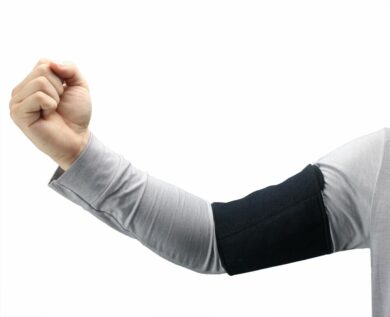 MB-1800S Upper Arm Support Brace with Magnets – (S: fits 7.5 – 11.5 inches arm)