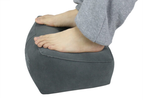 HR-7300 Inflatable Travel Foot Rest Pillow Cushion - 36 x 28 x (12-17)cm - Image 3